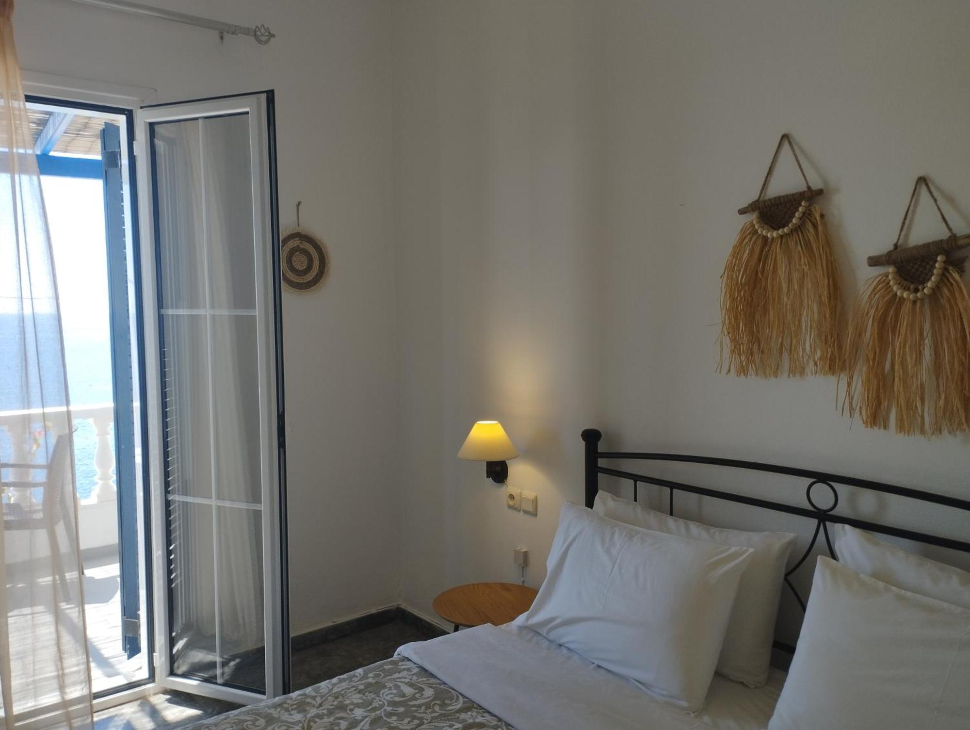 Aparthotel Marisini Sea View Mpatsi Esterno foto