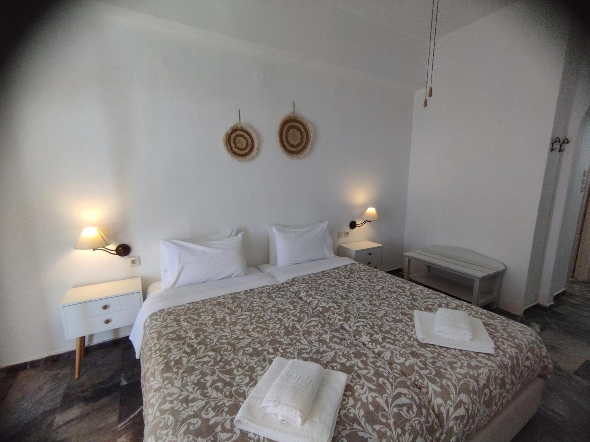 Aparthotel Marisini Sea View Mpatsi Esterno foto