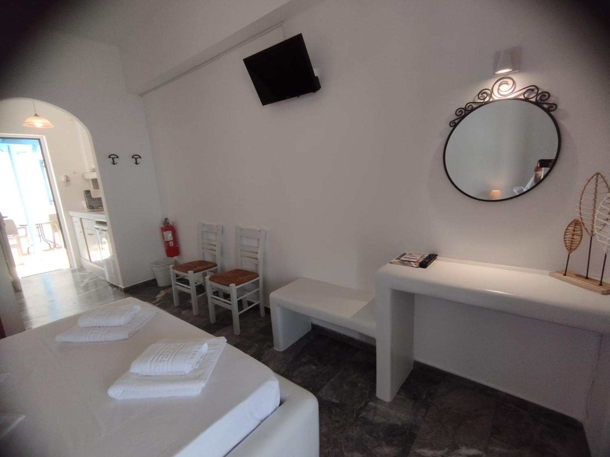 Aparthotel Marisini Sea View Mpatsi Esterno foto