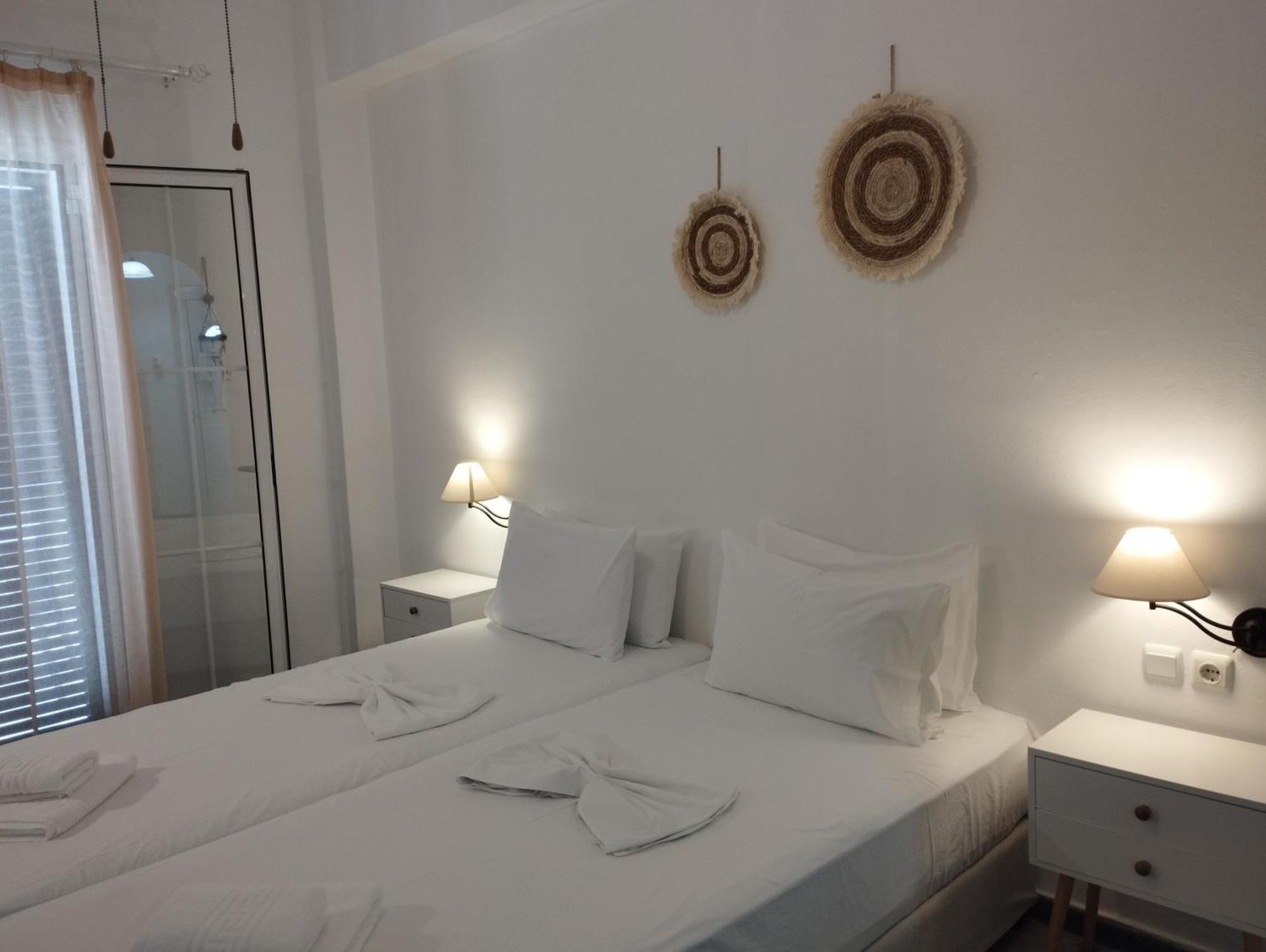 Aparthotel Marisini Sea View Mpatsi Esterno foto