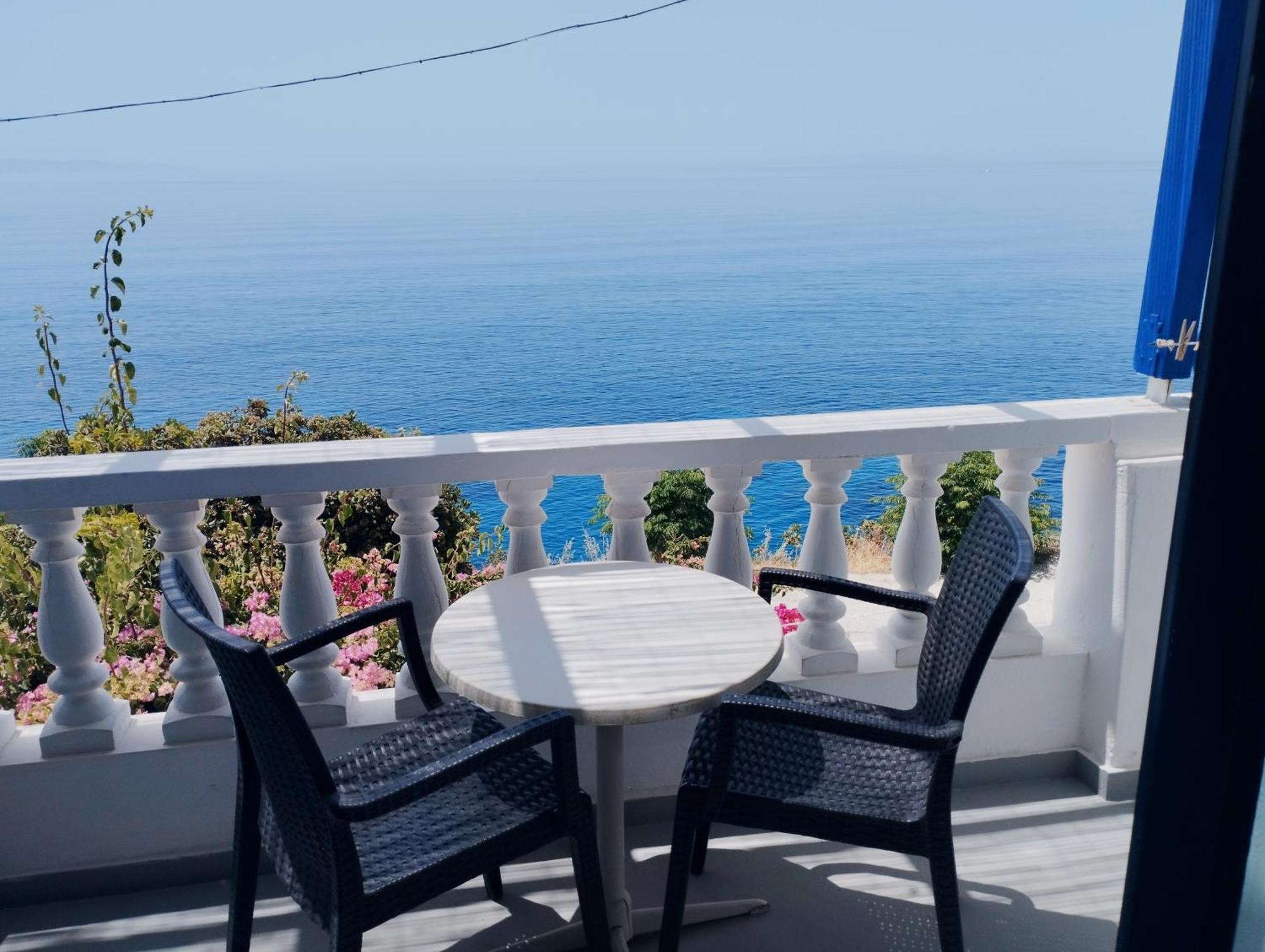 Aparthotel Marisini Sea View Mpatsi Esterno foto